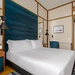Mate Luca, Hotel