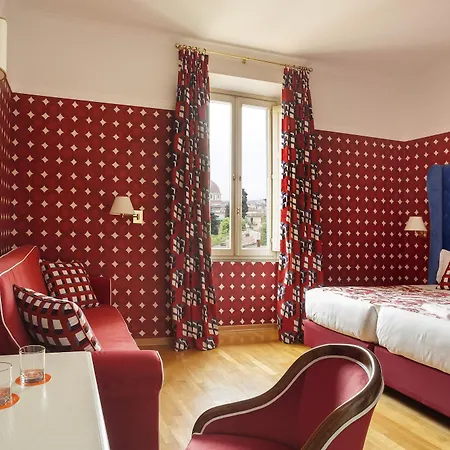 Mate Luca, Otel