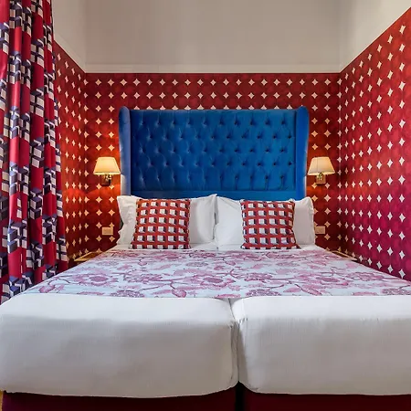 Mate Luca, Otel 4*