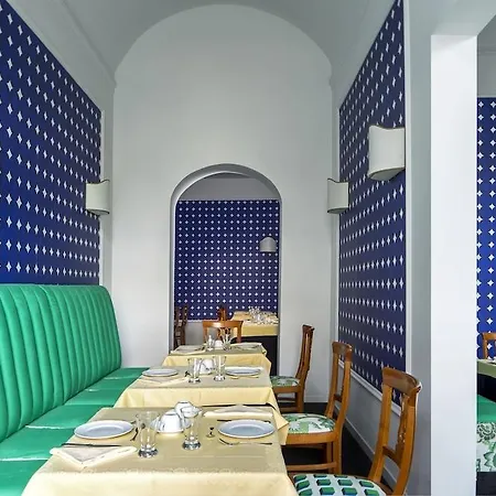 Mate Luca, Otel 4*
