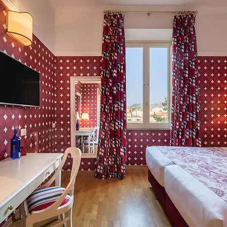 Mate Luca, 4* Firenze