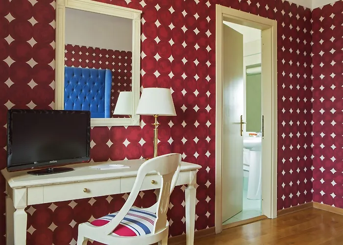 Mate Luca, 4* Florence